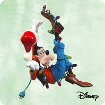 2003 Disney - Goofy Helps Out - MNT Hallmark Ornament